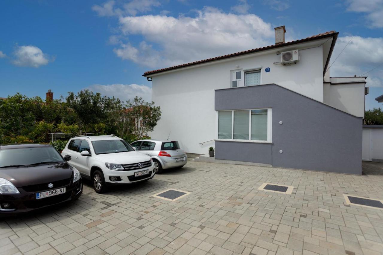 Apartman Laura Krk Town Luaran gambar